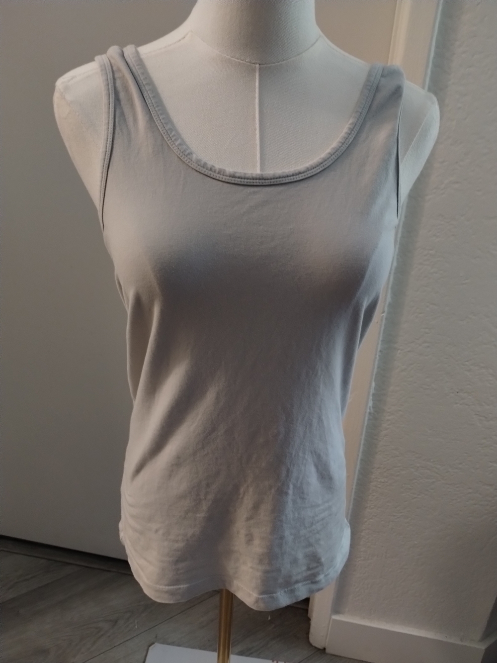 Hard Tail Women's Scoop Neck Tank Top - Light Gray